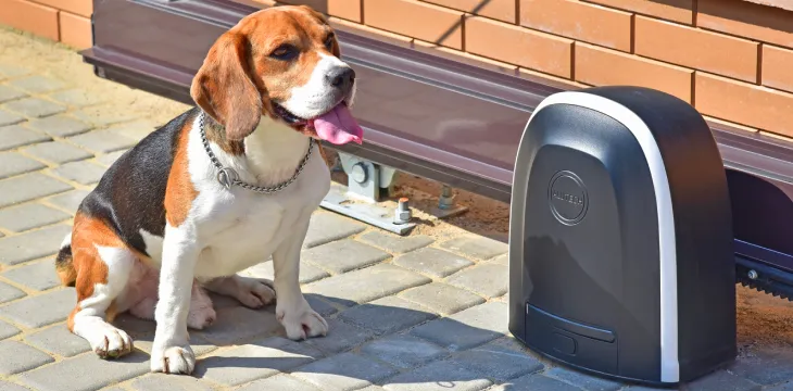 Умный привод для откатных ворот ALUTECH Roteo RTO-500MKIT-Sm + беспроводные фотоэлементы LM-LB + рейка ROA8 (5 шт.)